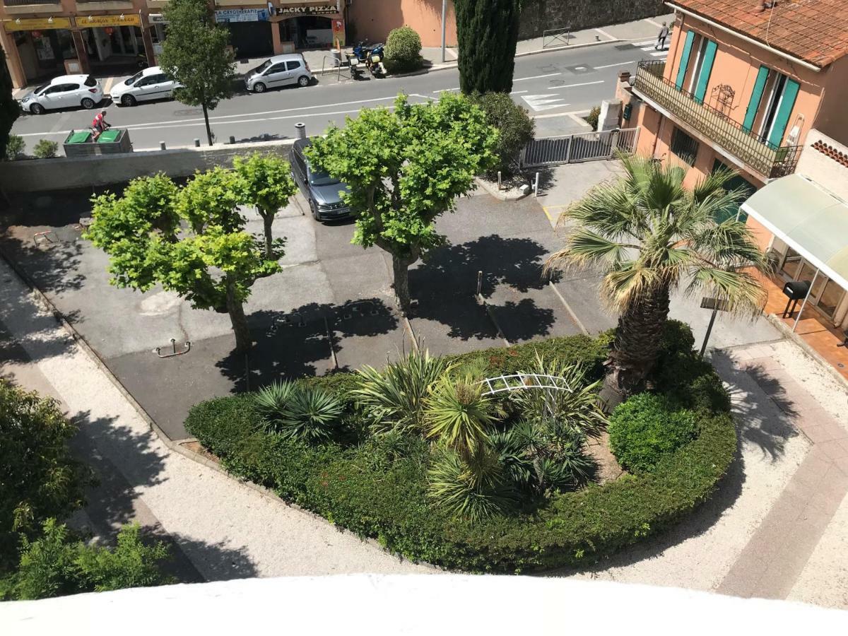 Apartment Beau T2 En Centre Avec Parking Prive *