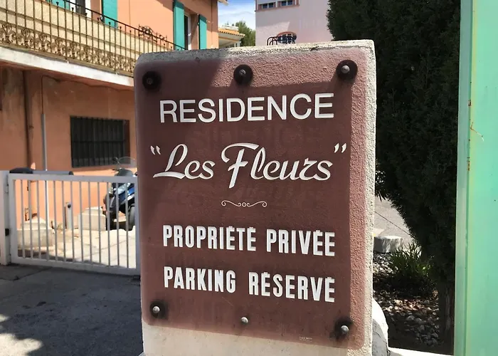 Beau T2 En Centre Ville Avec Parking Prive